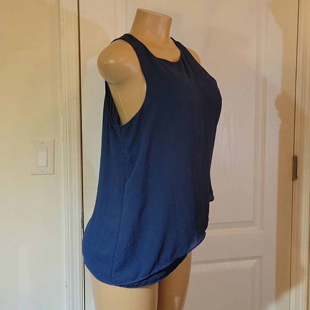 A.N.A NEW APPROACH SLEEVELESS ROUND NECKLINE ZIP CLOSURE TOP - Picture 7 of 15